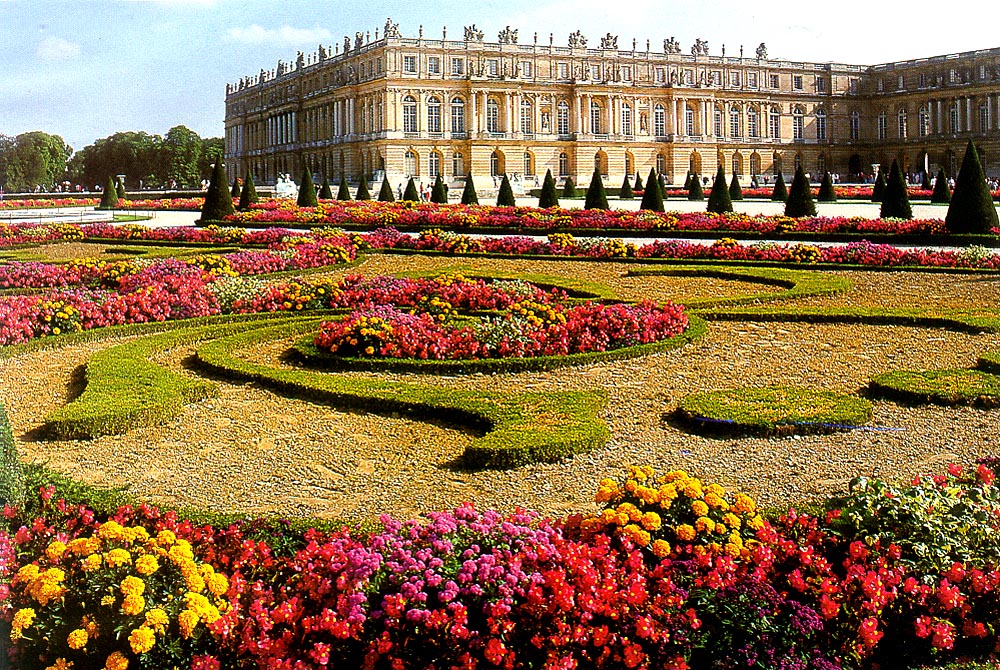 Versailles_Garden.jpg